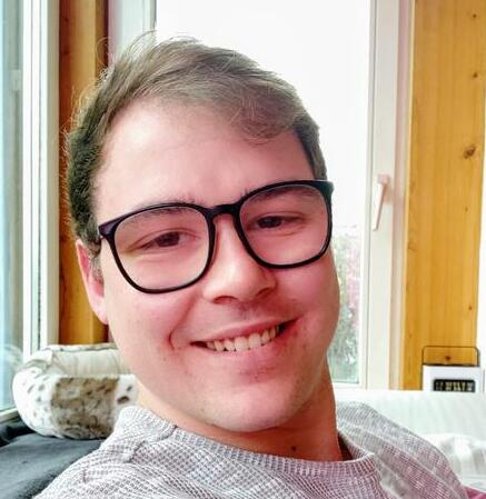 Porträt von Simon